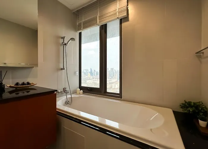 Spacious High Rise 2br - Ultra Fast Wifi - Phrom Phong Bangkok