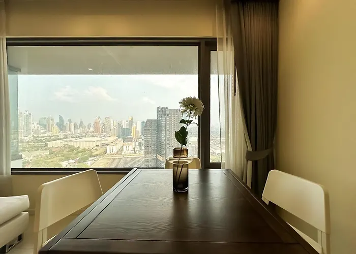 Spacious High Rise 2br - Ultra Fast Wifi - Phrom Phong